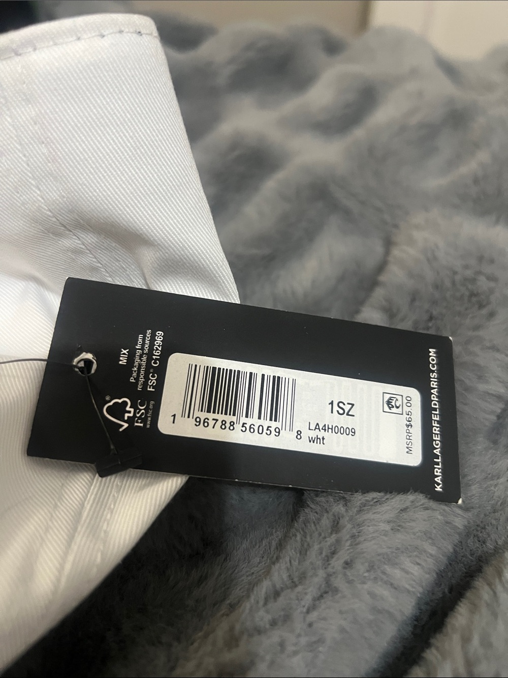 Karl Lagerfeld White Baseball Cap with Black Logo Studs NWT retail $65 - Picture 6 of 6